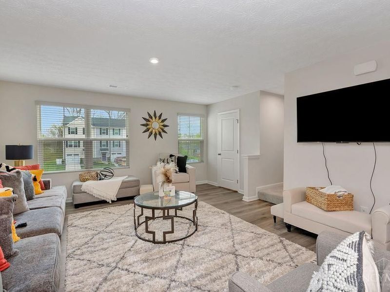 9809 Melcarl Drive, Colerain Township, OH 45251 Photo 5