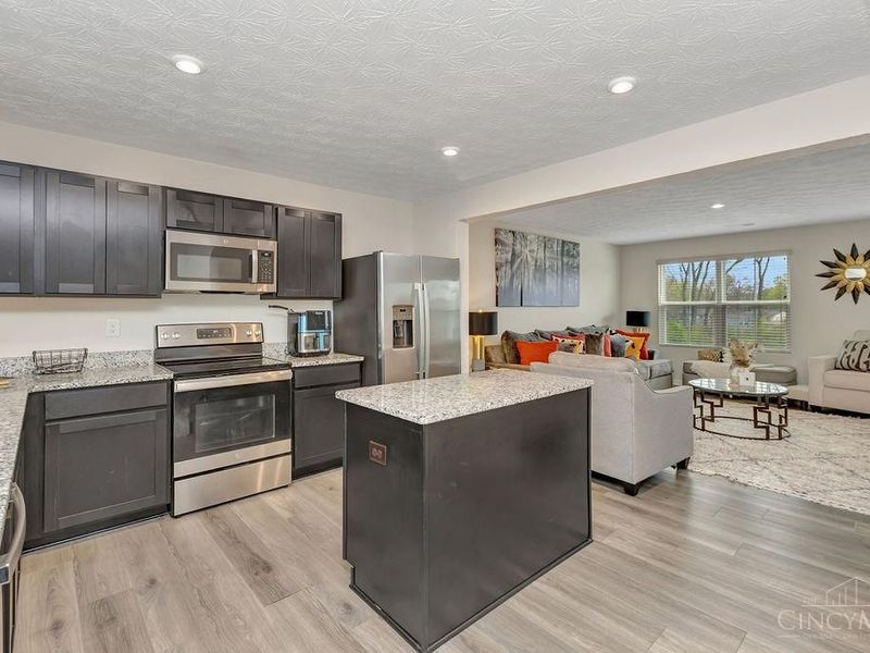 9809 Melcarl Drive, Colerain Township, OH 45251 Photo 9