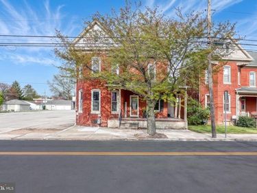 453 CARLISLE STREET, HANOVER, PA 17331