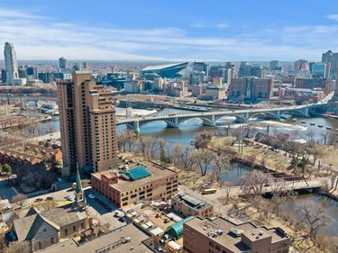 110 Bank Street SE, Unit L201, Minneapolis, MN 55414