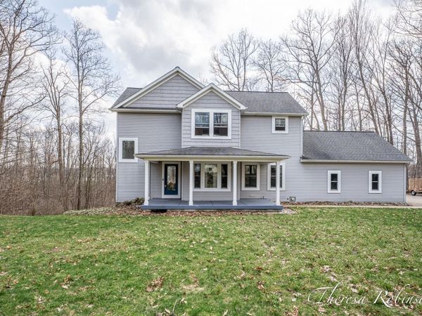 2232 Pointe North Drive NE, Cedar Springs, MI 49319