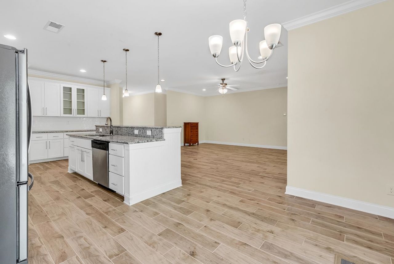 220 Swallowtail Ct. Photo 11