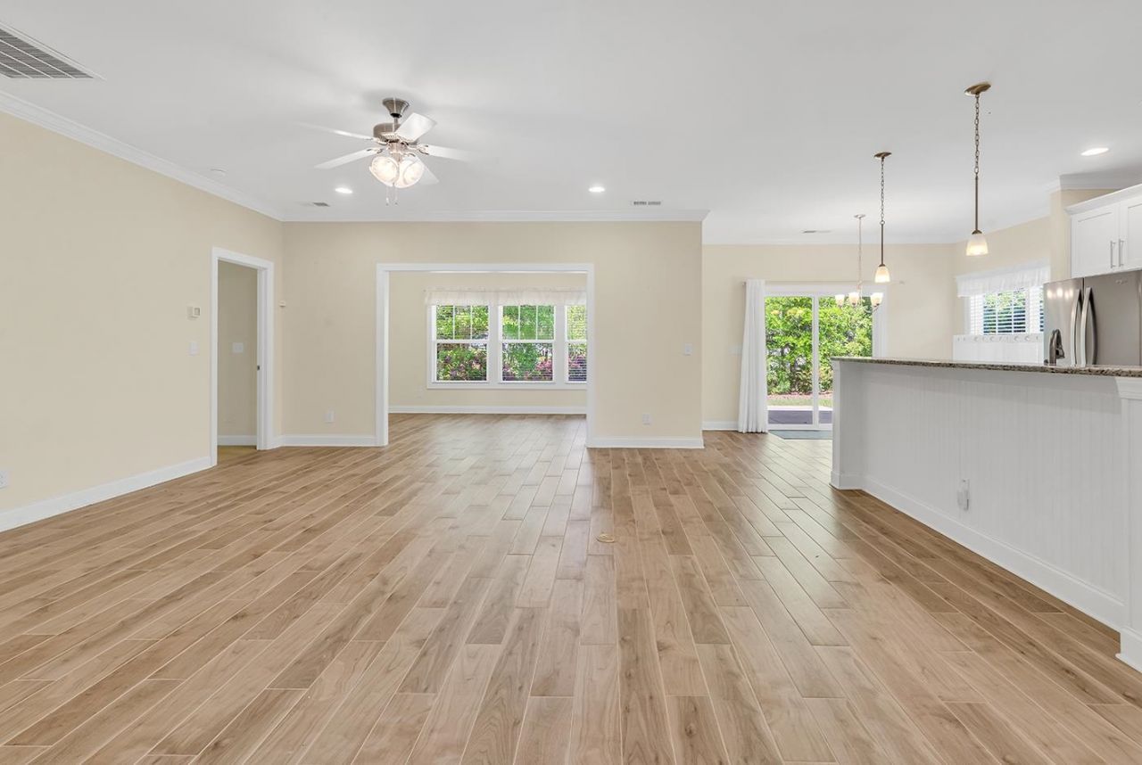 220 Swallowtail Ct. Photo 16