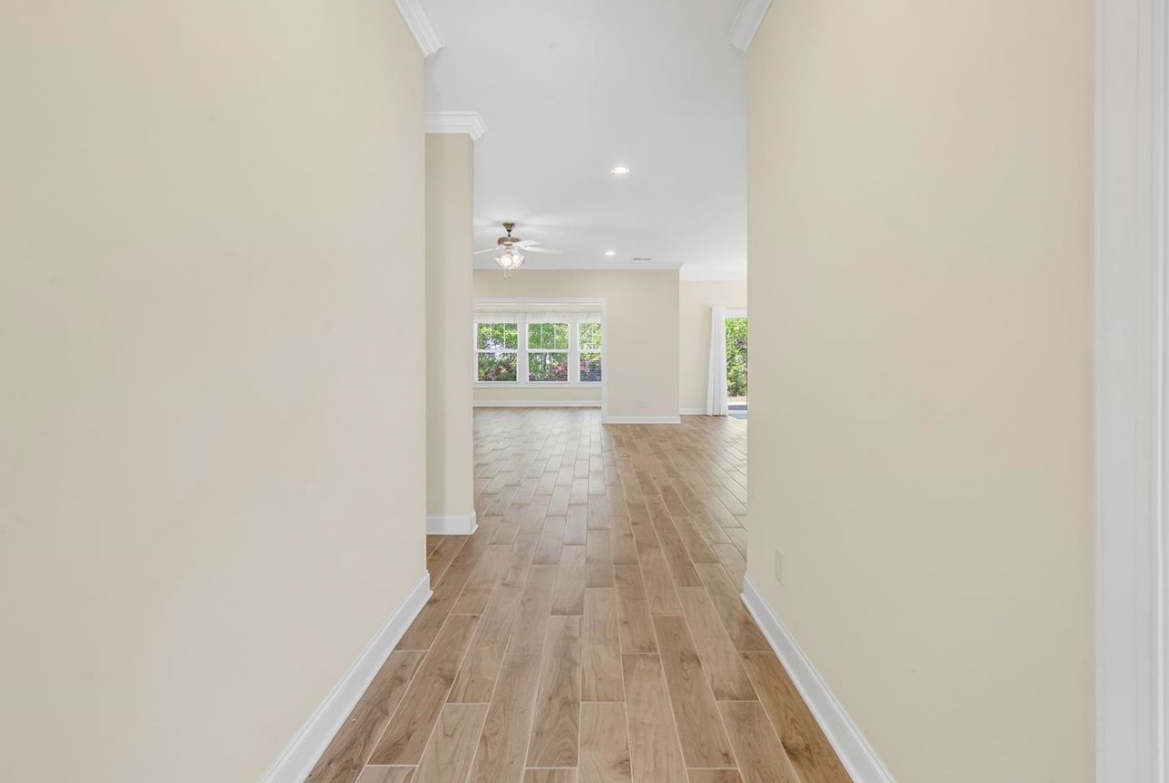 220 Swallowtail Ct. Photo 21