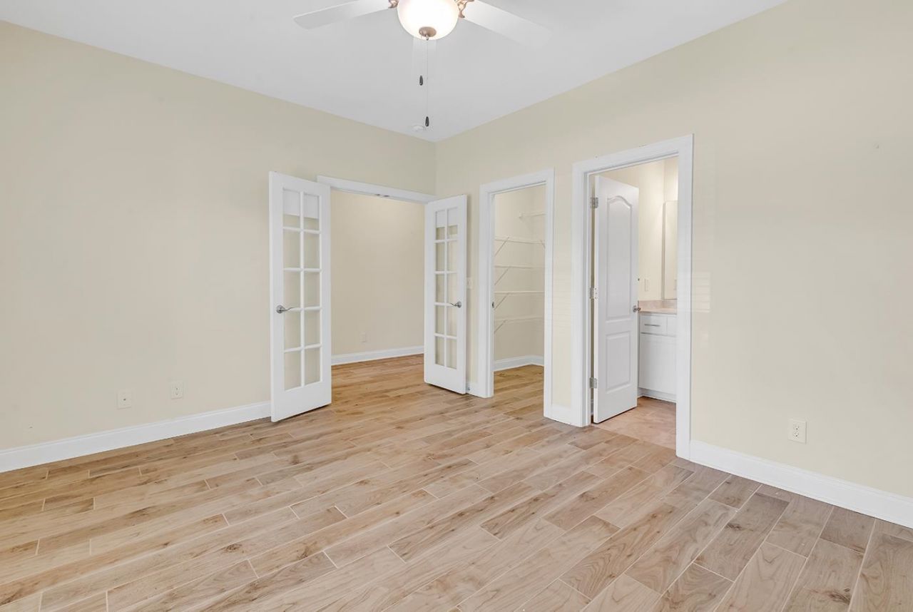 220 Swallowtail Ct. Photo 22
