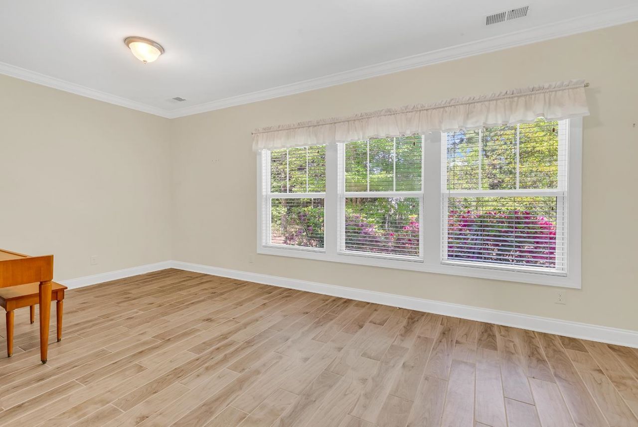 220 Swallowtail Ct. Photo 28