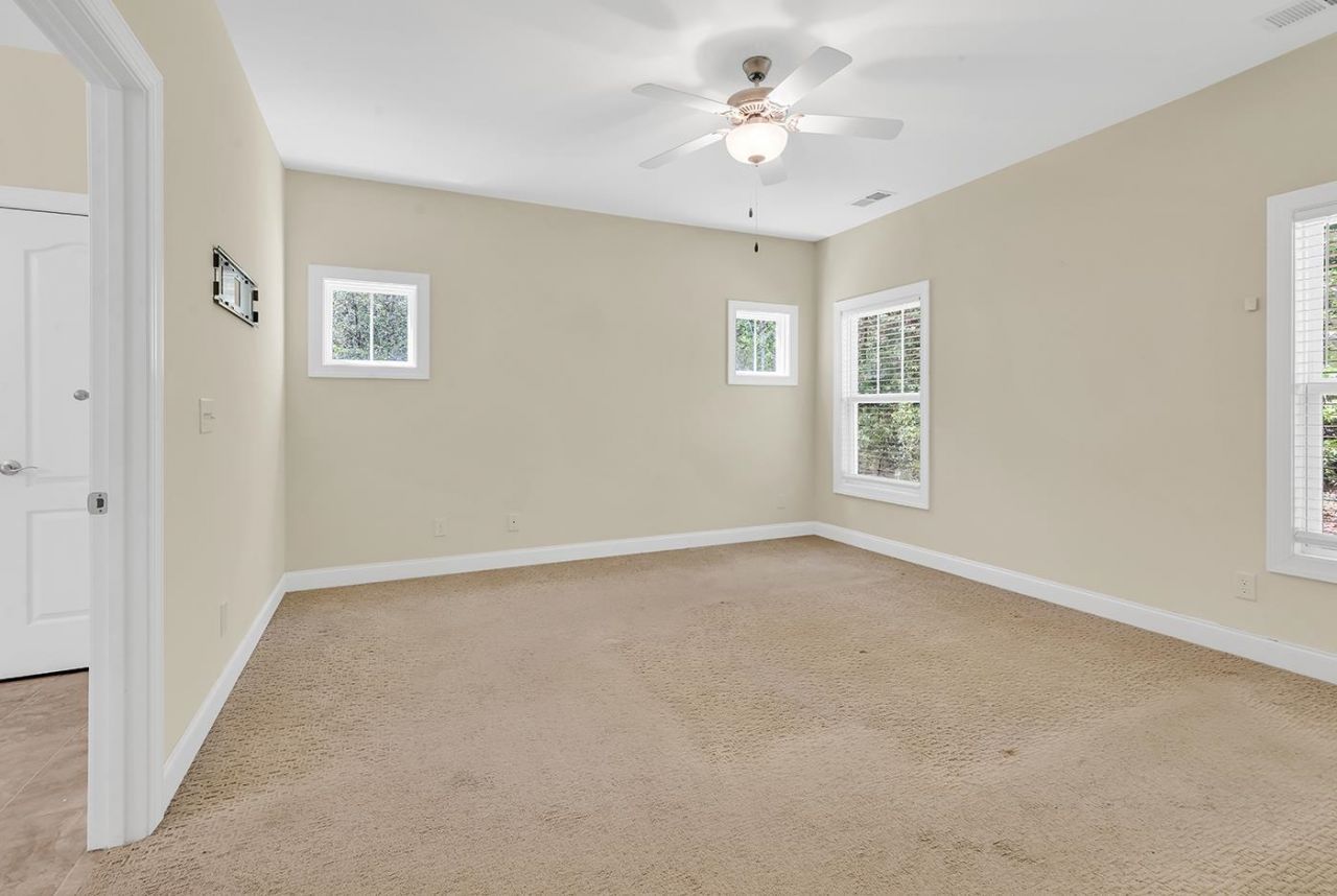 220 Swallowtail Ct. Photo 32