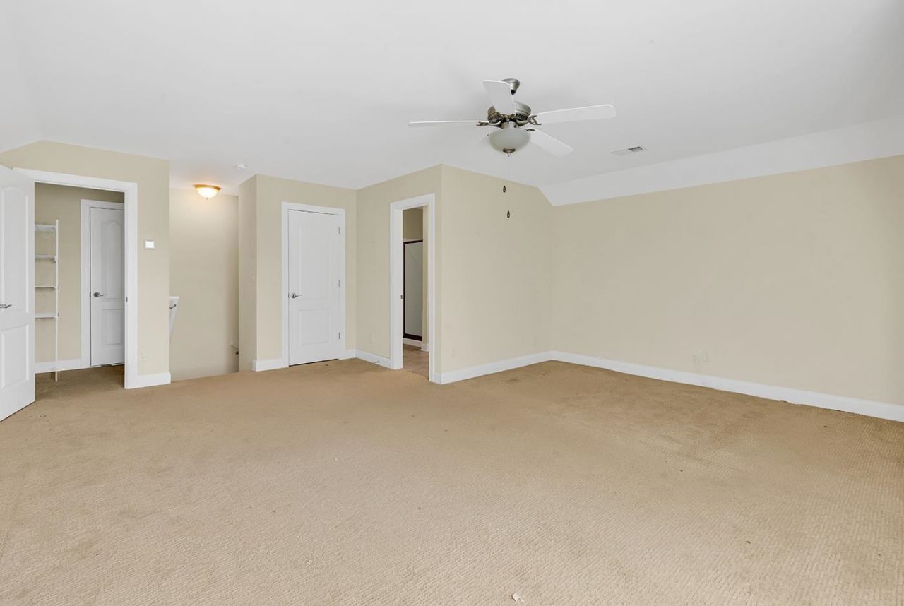220 Swallowtail Ct. Photo 48