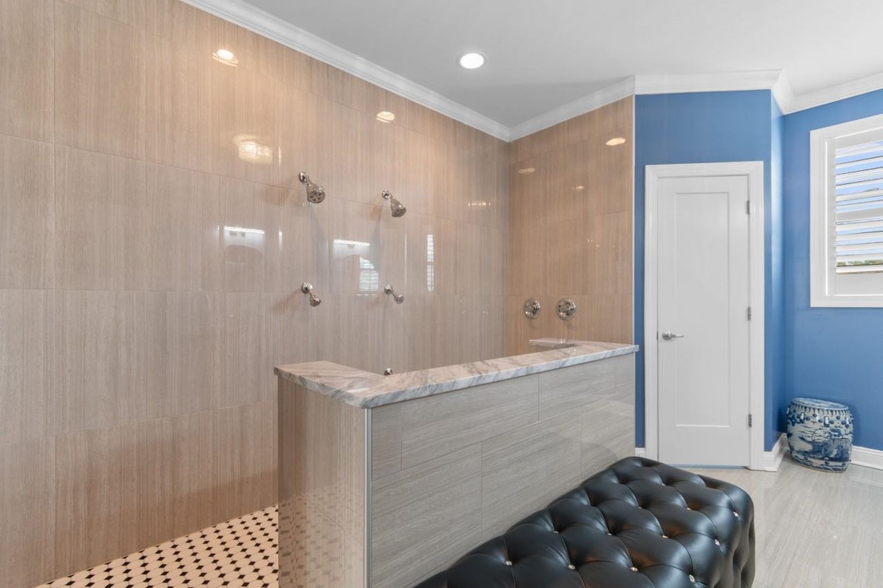 338 Harbour View Dr. Photo 15