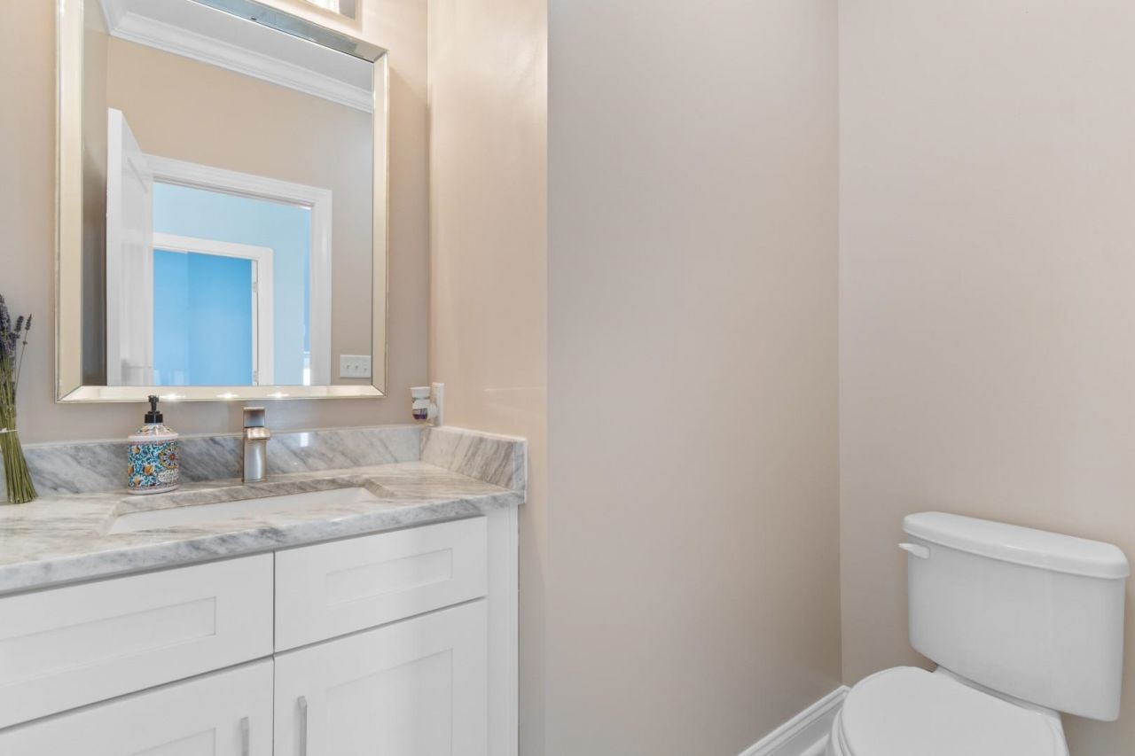 338 Harbour View Dr. Photo 18