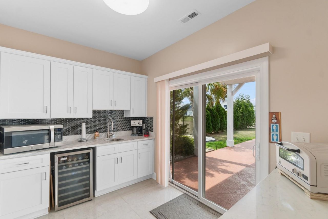 338 Harbour View Dr. Photo 26