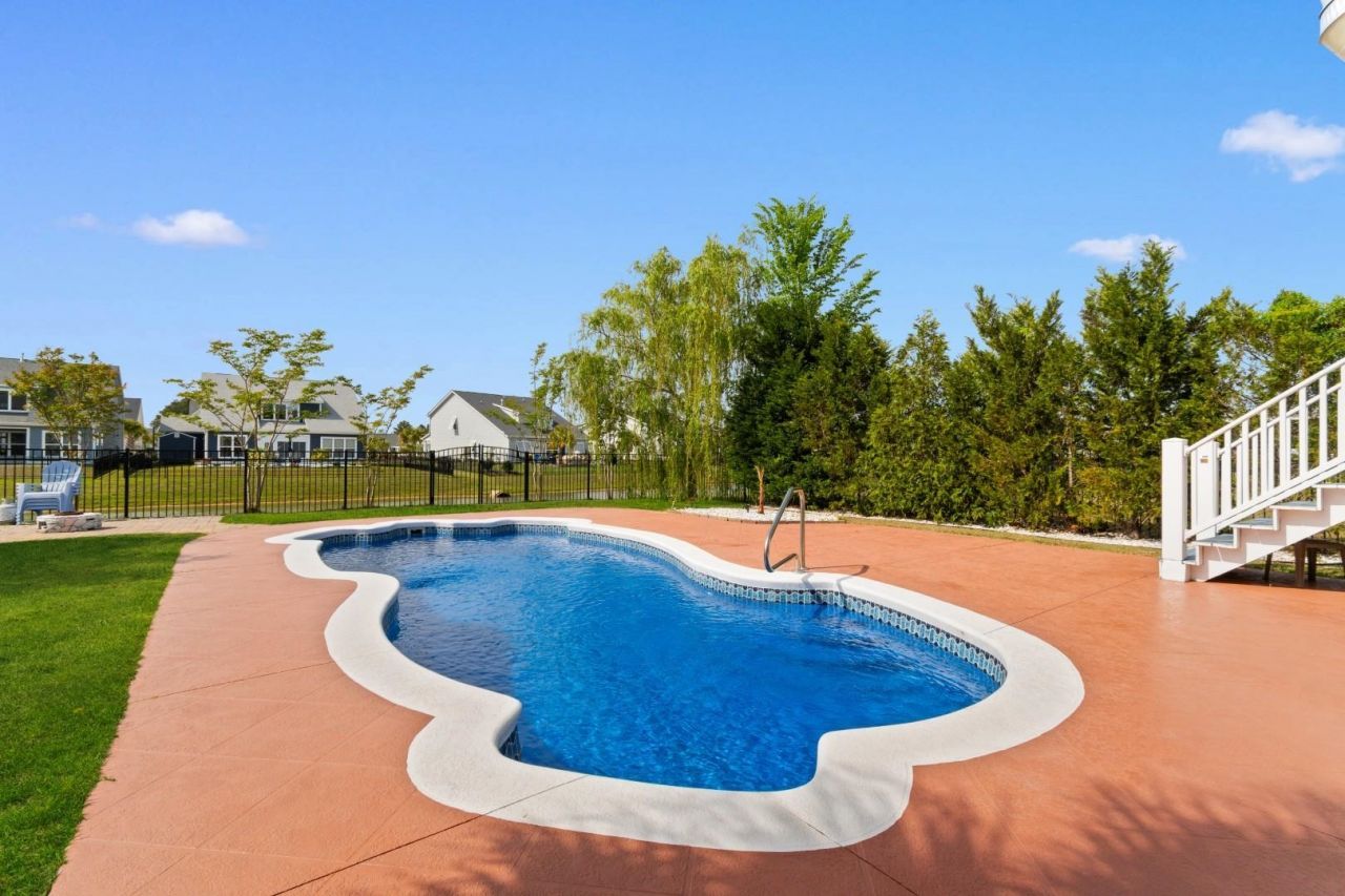 338 Harbour View Dr. Photo 36