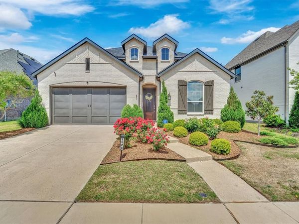 1824 Leo Drive, Van Alstyne, TX 75495