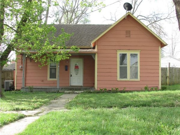 517 Lincoln Avenue, Osawatomie, KS 66064