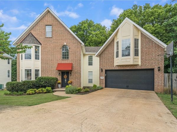 1690 N Stardust Lane , Fayetteville, AR 72701