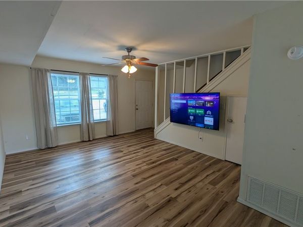 2437 N Brophy Avenue, Unit 4, Fayetteville, AR 72703