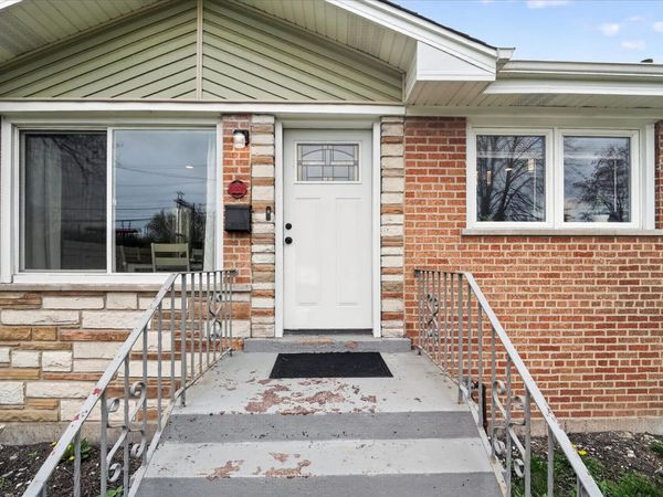 11038 S Eberhart Avenue, Chicago, IL 60628