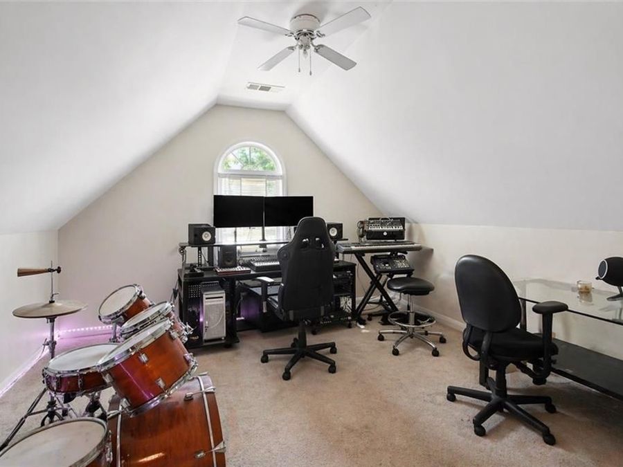 Property Image 27