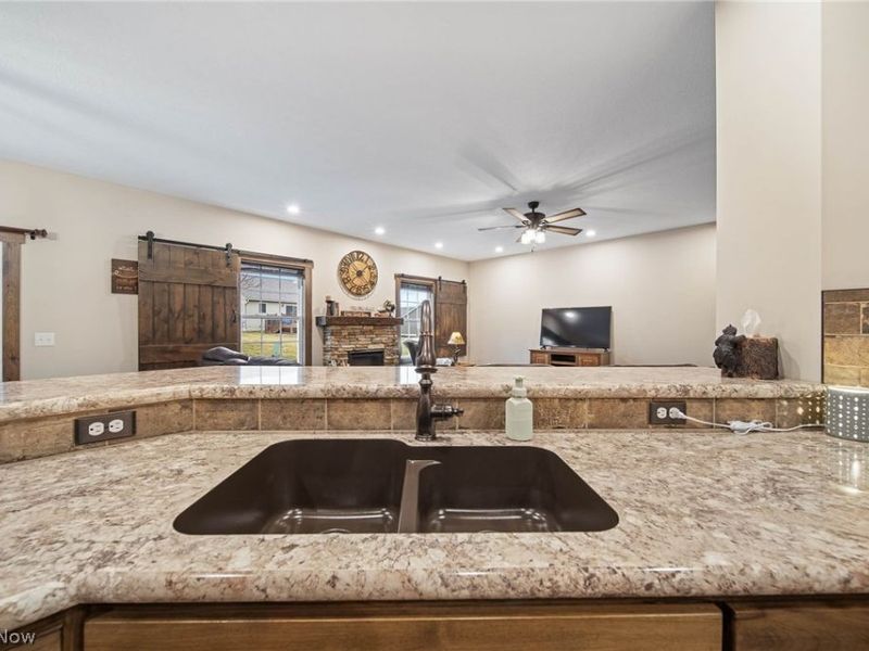 31 Shannon Drive, Apple Creek, OH 44606 Photo 4