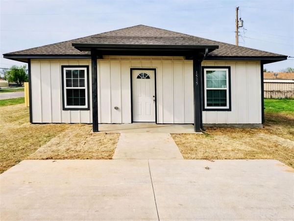 1515 SW Georgia Avenue, Lawton, OK 73501