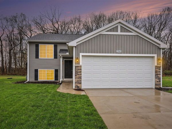 17803 Bluff Drive, Three Rivers, MI 49093