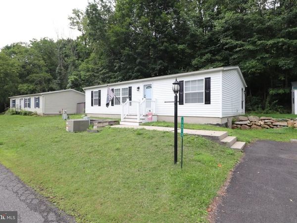 1215 BLUE MOUNTAIN CIRCLE, SAYLORSBURG, PA 18353