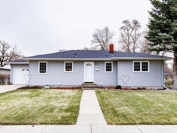 1731 Elm Street N, Fargo, ND 58102