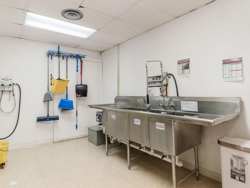 3719 Broadway, Grove City, OH 43123 Photo 29