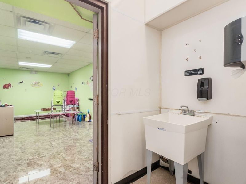 3719 Broadway, Grove City, OH 43123 Photo 34