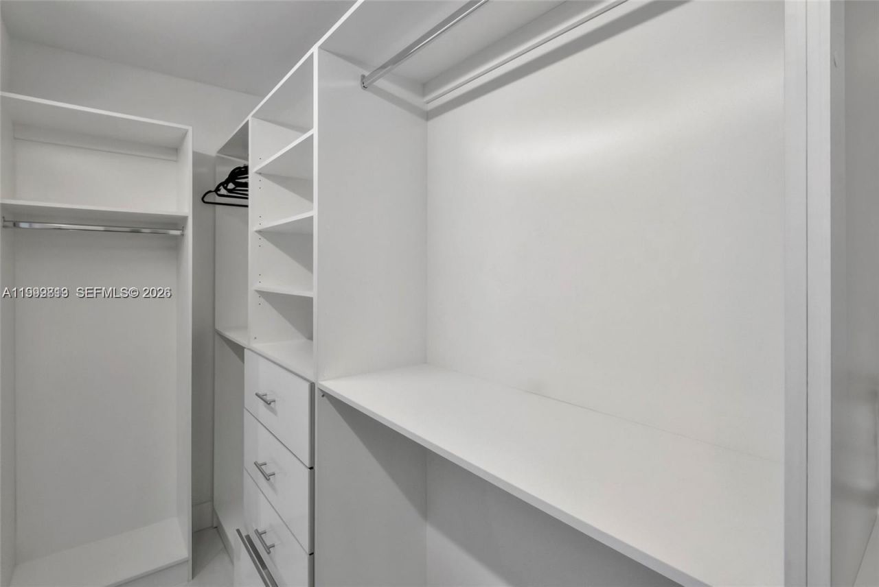 16425 Collins Ave, Unit 1612, Sunny Isles Beach, FL 33160 Photo