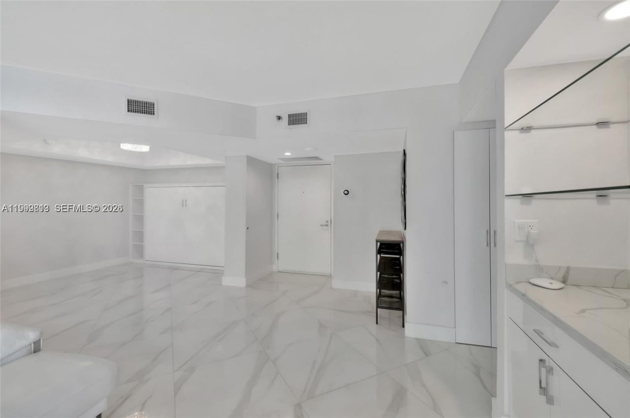 16425 Collins Ave, Unit 1612, Sunny Isles Beach, FL 33160 Photo
