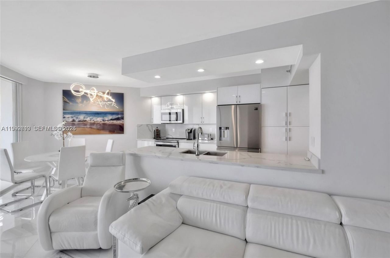 16425 Collins Ave, Unit 1612, Sunny Isles Beach, FL 33160 Photo