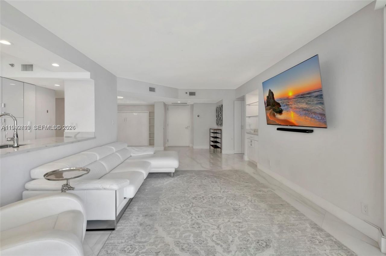 16425 Collins Ave, Unit 1612, Sunny Isles Beach, FL 33160 Photo