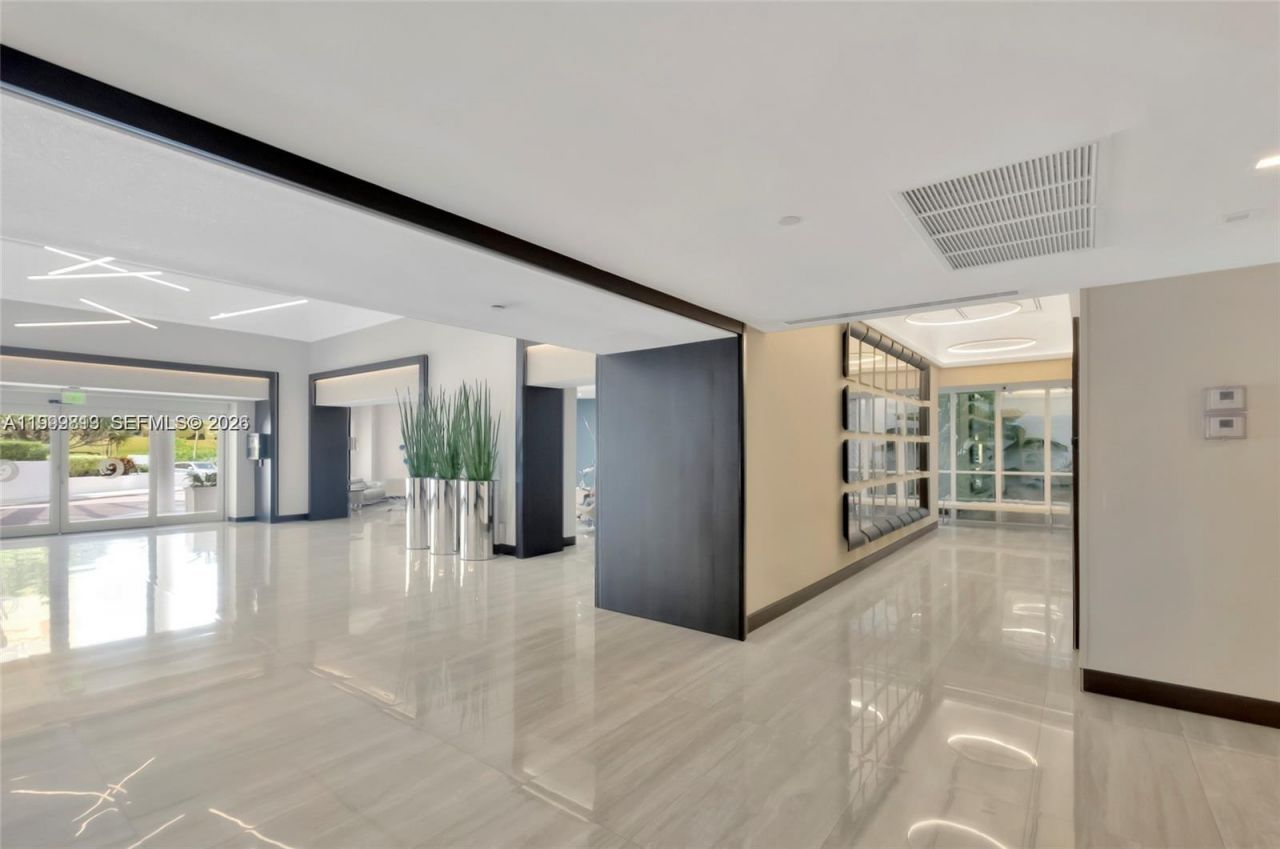 16425 Collins Ave, Unit 1612, Sunny Isles Beach, FL 33160 Photo