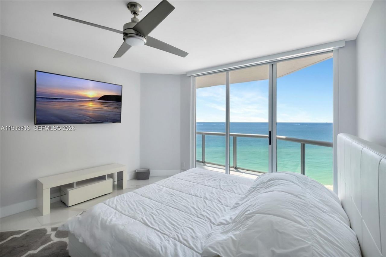 16425 Collins Ave, Unit 1612, Sunny Isles Beach, FL 33160 Photo