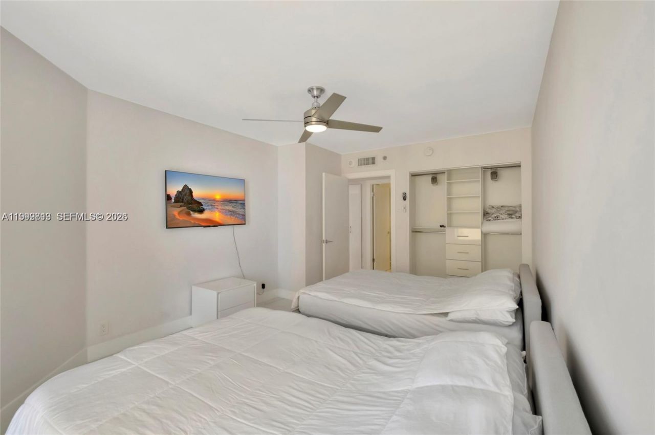 16425 Collins Ave, Unit 1612, Sunny Isles Beach, FL 33160 Photo