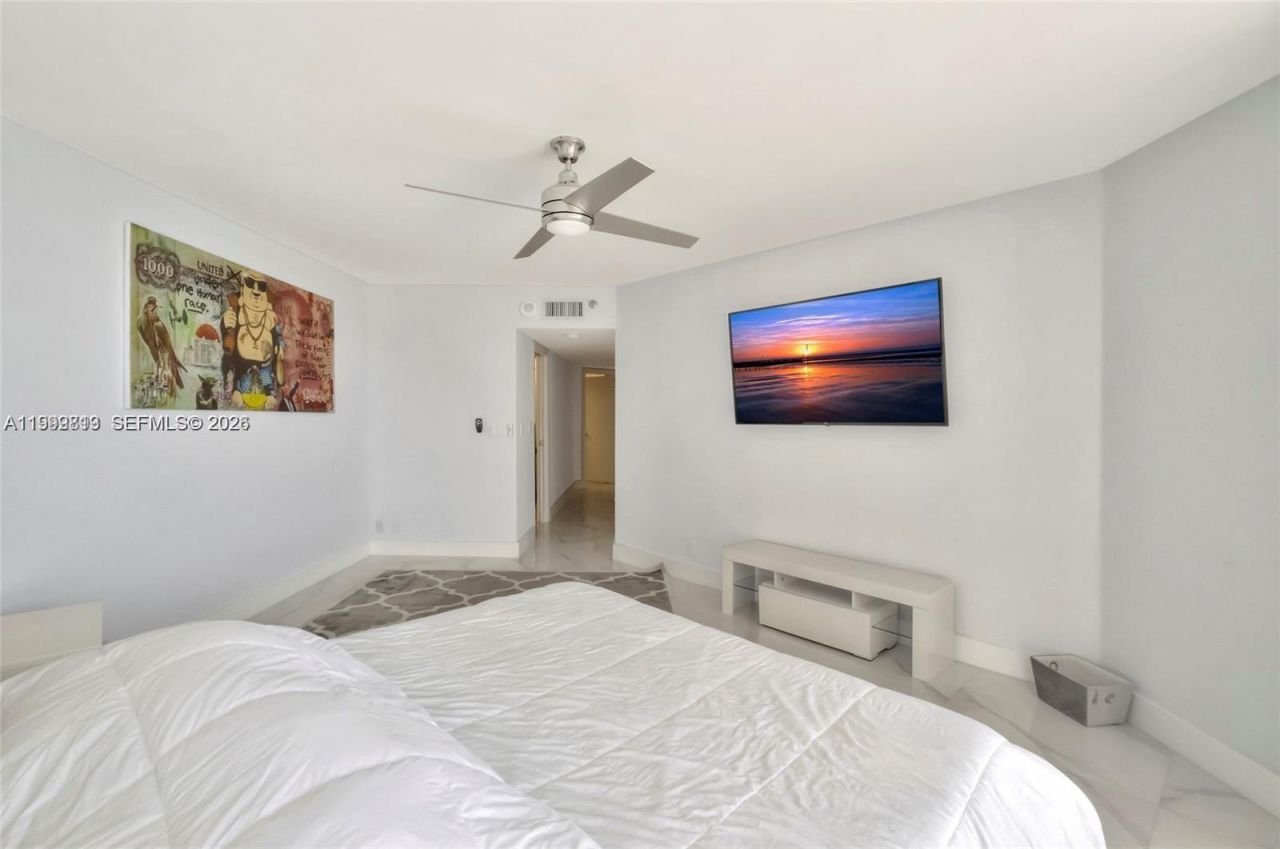 16425 Collins Ave, Unit 1612, Sunny Isles Beach, FL 33160 Photo