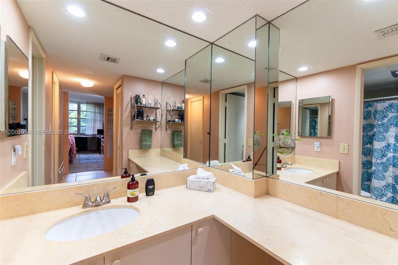 4221 W Palm Aire Dr, Unit 203, Pompano Beach, FL 33069 Photo