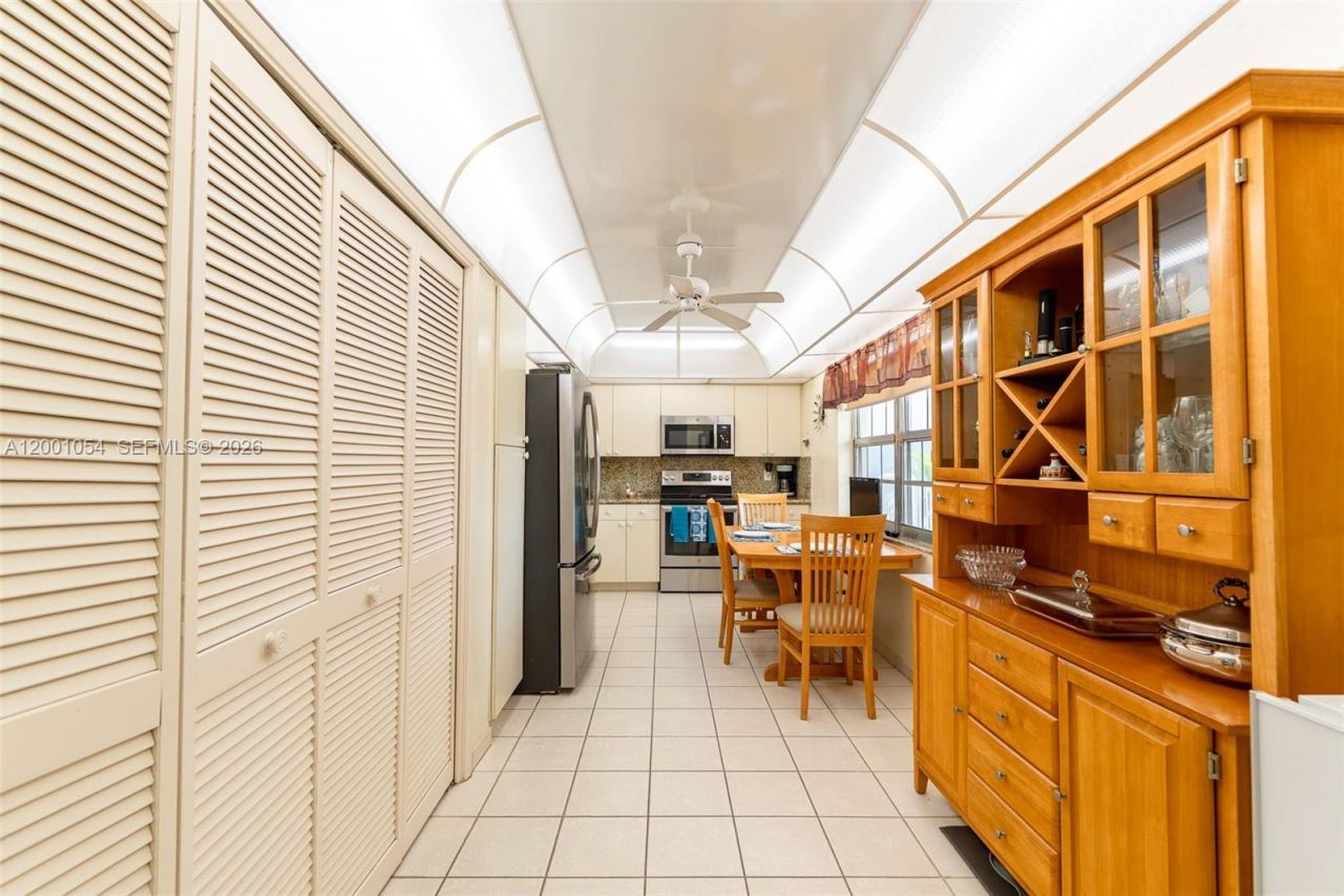 4221 W Palm Aire Dr, Unit 203, Pompano Beach, FL 33069 Photo