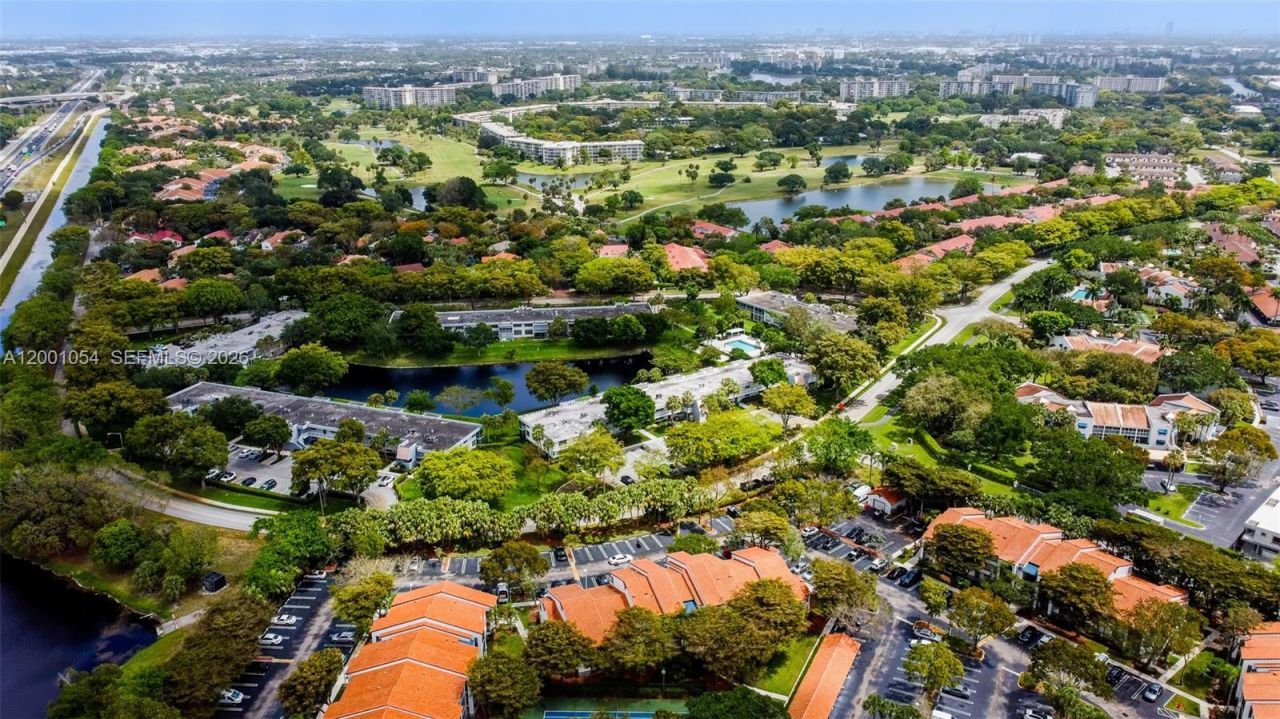 4221 W Palm Aire Dr, Unit 203, Pompano Beach, FL 33069 Photo