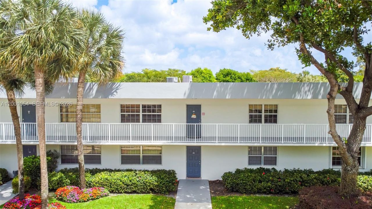 4221 W Palm Aire Dr, Unit 203, Pompano Beach, FL 33069 Photo