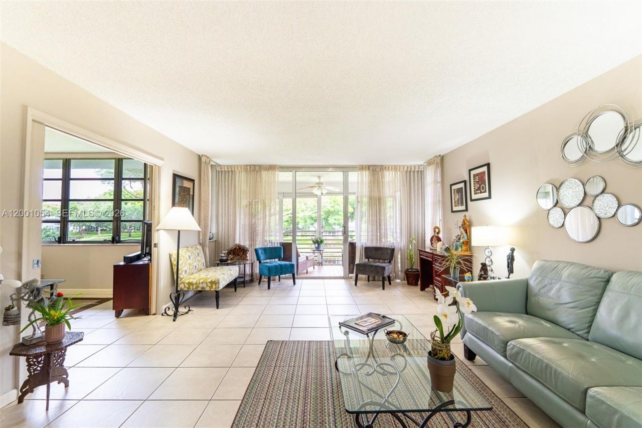 4221 W Palm Aire Dr, Unit 203, Pompano Beach, FL 33069 Photo