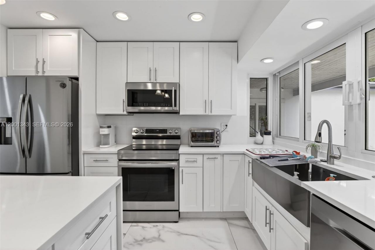 9280 SW 55th Ct, Cooper City, FL 33328 Photo