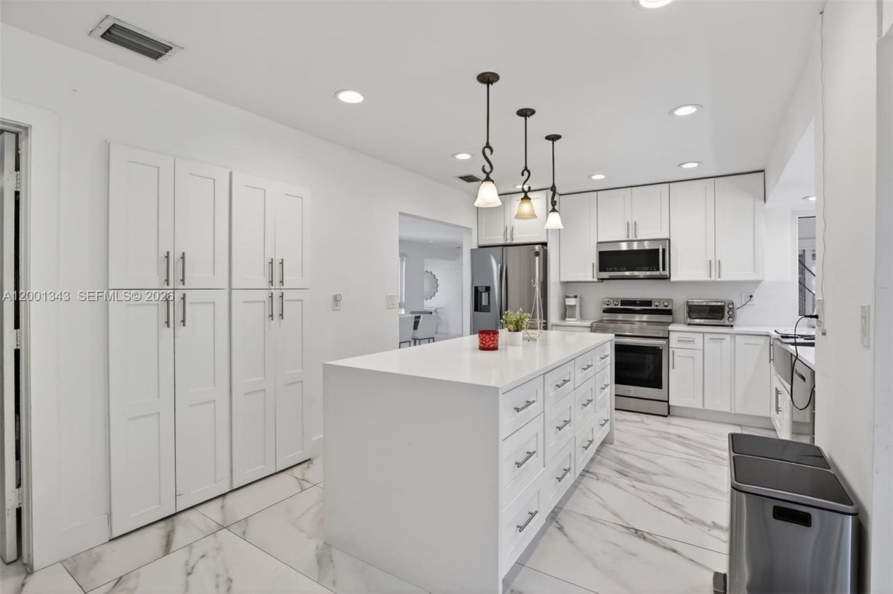 9280 SW 55th Ct, Cooper City, FL 33328 Photo