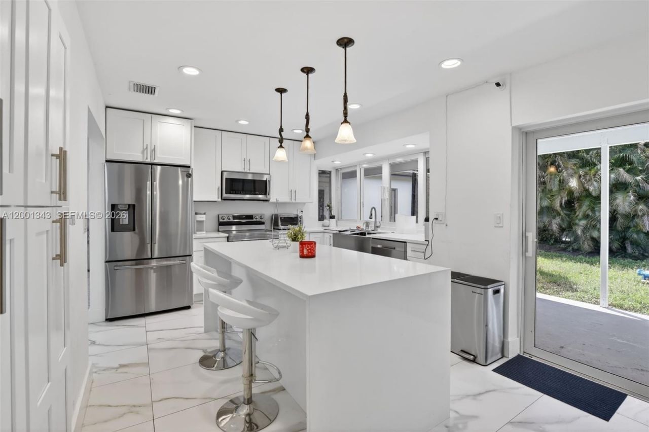 9280 SW 55th Ct, Cooper City, FL 33328 Photo