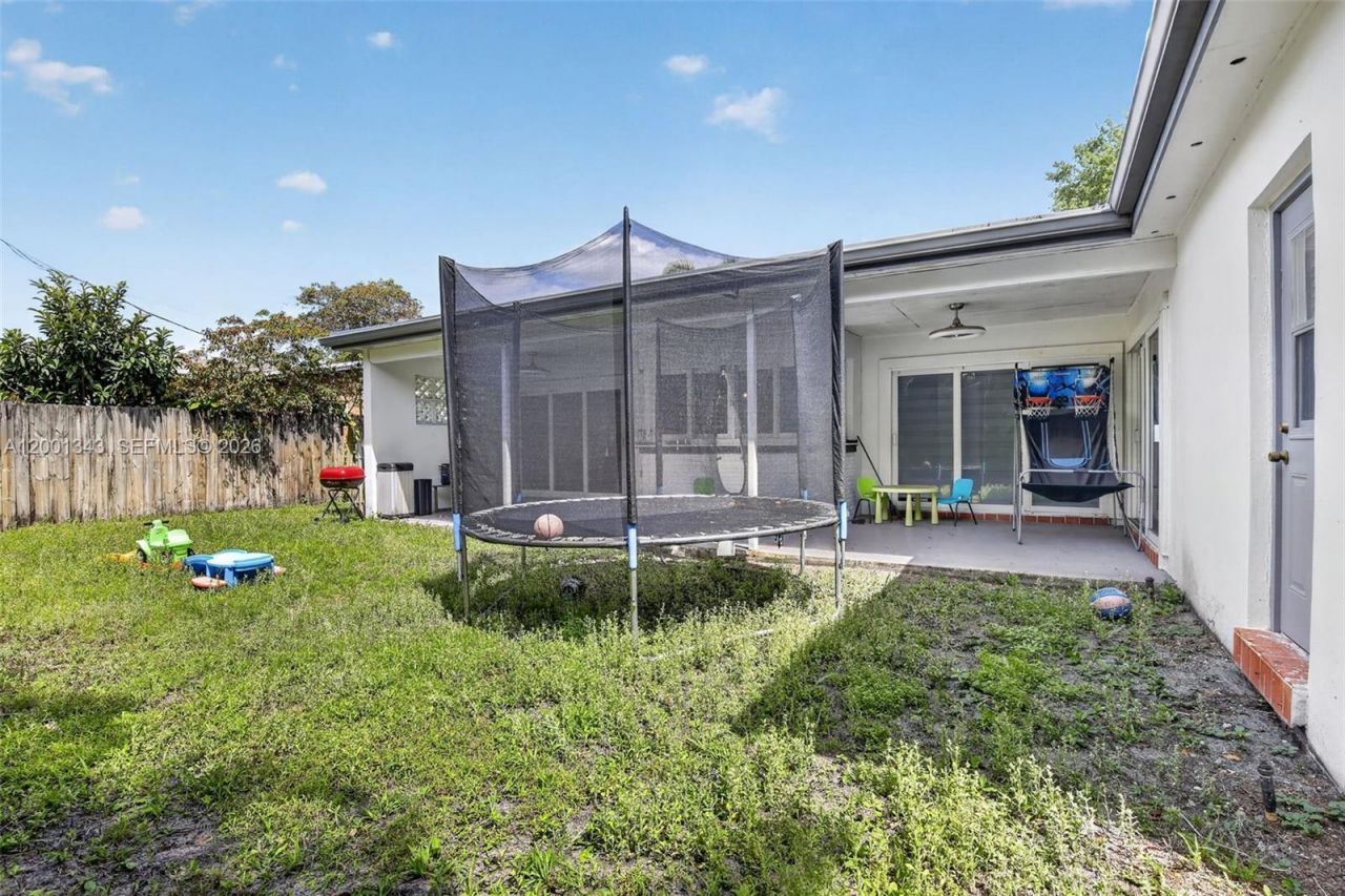 9280 SW 55th Ct, Cooper City, FL 33328 Photo