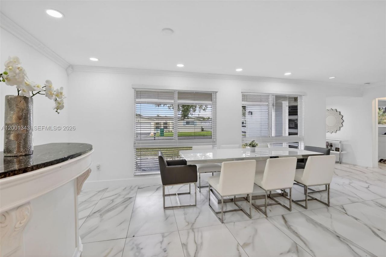 9280 SW 55th Ct, Cooper City, FL 33328 Photo