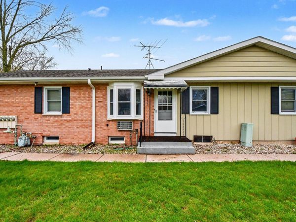 528 Leisure Acres Street, Sparta, MI 49345