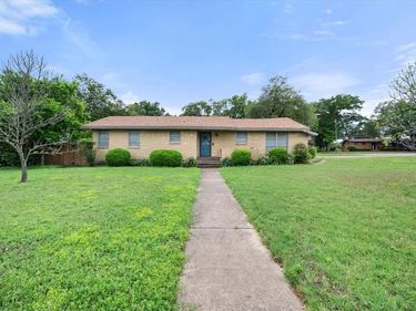 2266 Myrtlewood Drive, Dallas, TX 75232