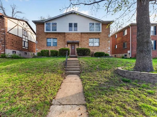 10135 Puttington Drive, Lakeshire, MO 63123